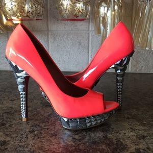 5.5” Peep Toe stilettos sz 7.5
